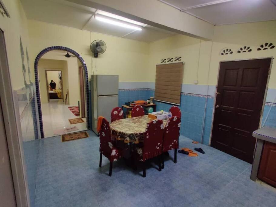 Adeeba Homestay Kuantan Exterior photo